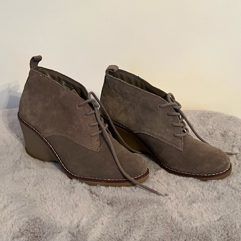 White mountain wedge booties size 8.5